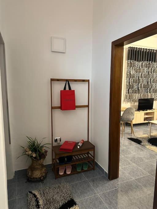 Apartment Near The Centre Of Тирана Екстериор снимка