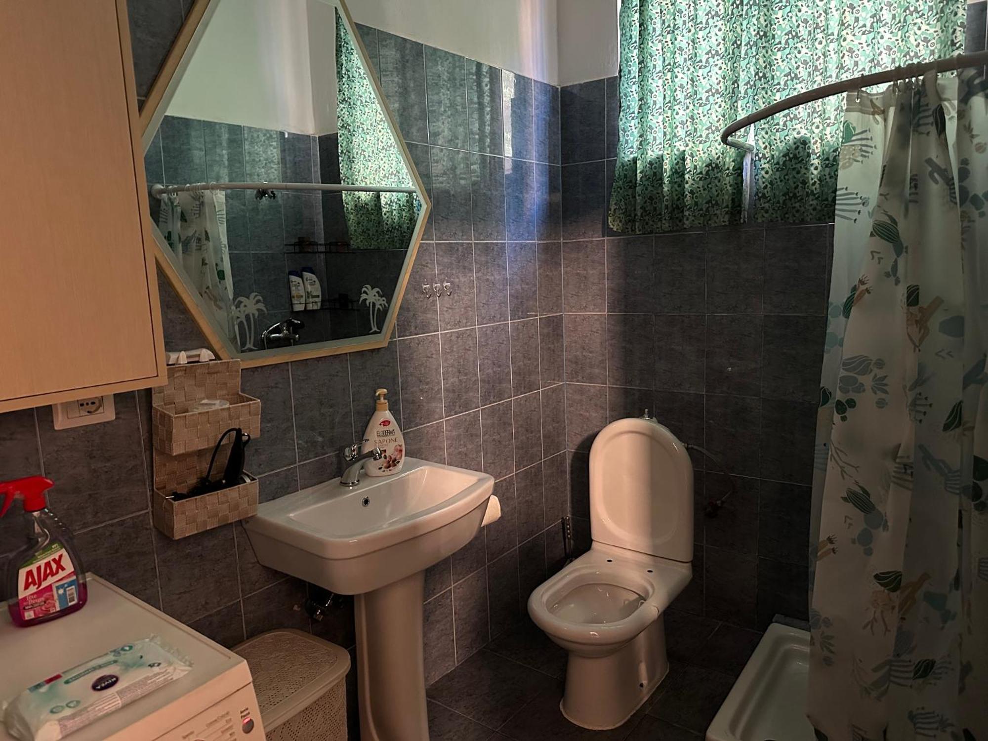 Apartment Near The Centre Of Тирана Екстериор снимка